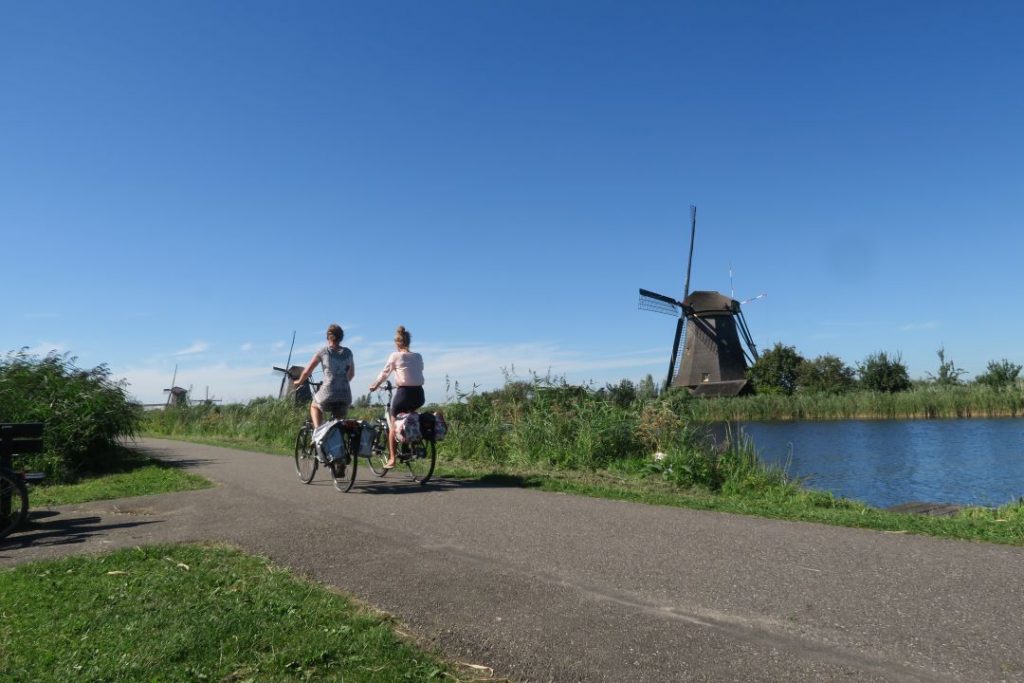 biking_in_kinderdijk_windmills009